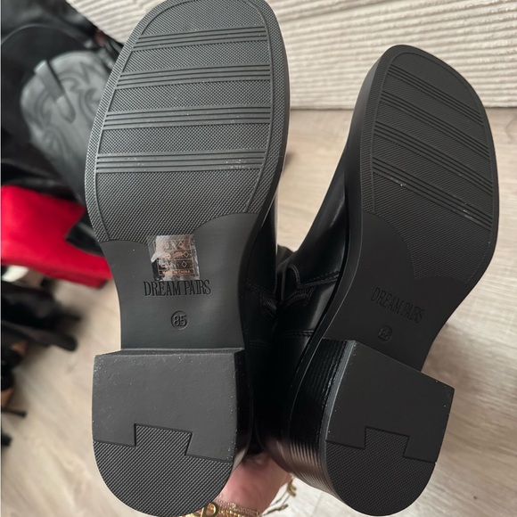 Amazon Boots - Picture 3 of 6